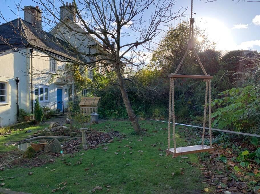 Trinity Annexe An Adorable First Floor Light And Lofty Space Within An Aonb Godmanstone Екстериор снимка