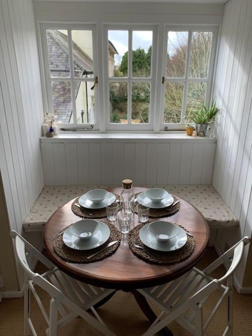Trinity Annexe An Adorable First Floor Light And Lofty Space Within An Aonb Godmanstone Екстериор снимка